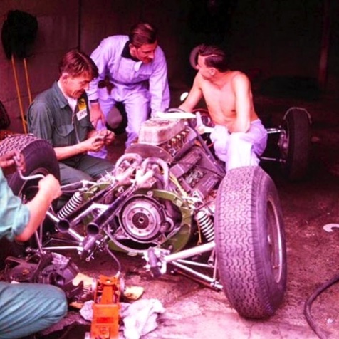 En toute décontraction avec Graham Hill et Jim Endruweit;;;
contribution Bob Holland/Facebook